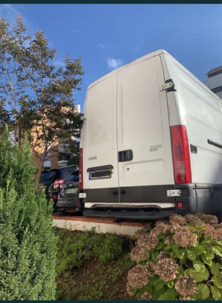 Transporte / Mudanças / Frete / Aluguer de Carrinha com Motorista