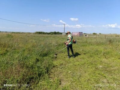 Limpeza de Terrenos com Roçadora e Máquinas